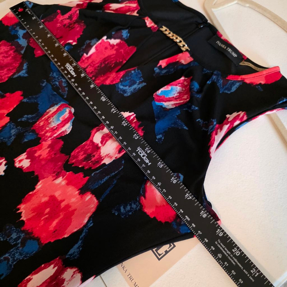 Ivanka Trump Floral Print Dress Size M Black Red Blue - Picture 9 of 10